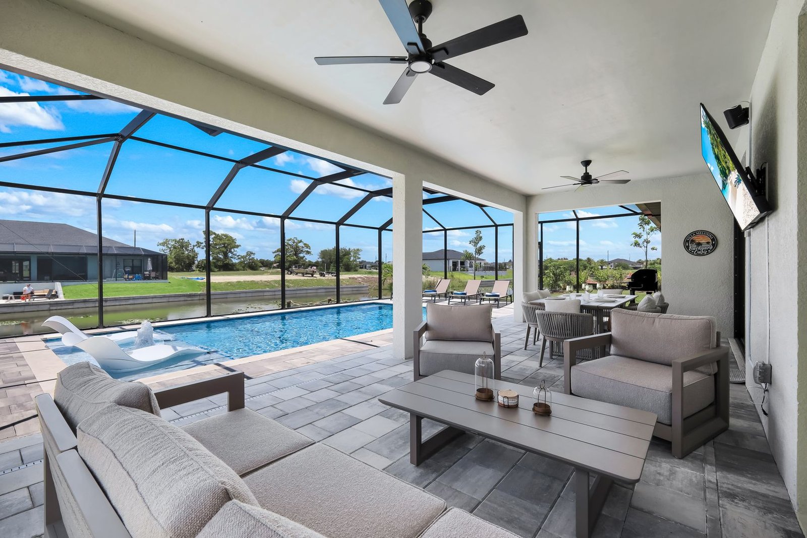 522 NE 5th Pl, Cape Coral, FL 33909 (26)